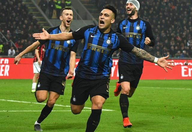 布冯：从未见过球迷从55分钟开始嘘国家队，这没有任何建设性（布冯：球迷从第55分钟就开始嘘国家队？前所未见，毫无建设性）