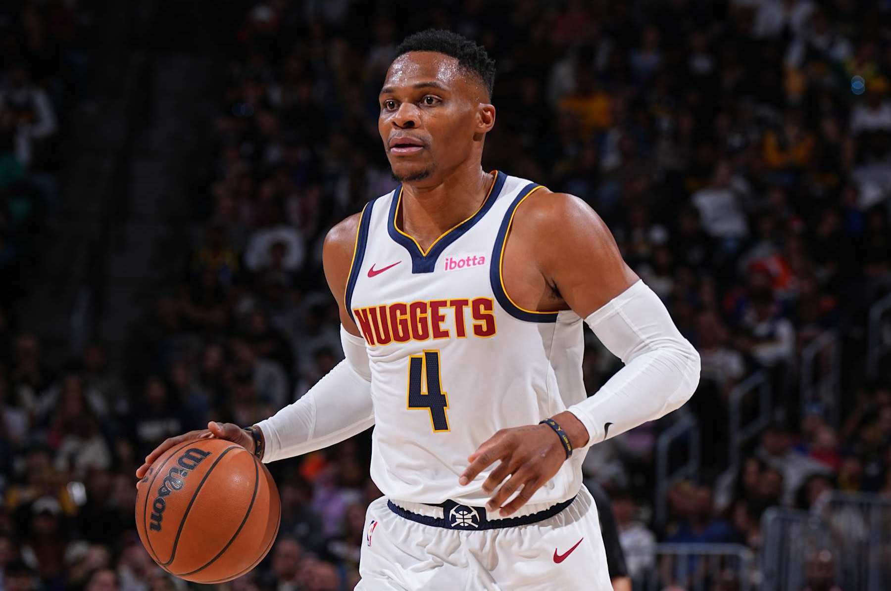 德科：梅西短暂回归？这不可能；还没和莱万谈续约的事（德科：梅西短期回归无望；与莱万续约尚未开启）